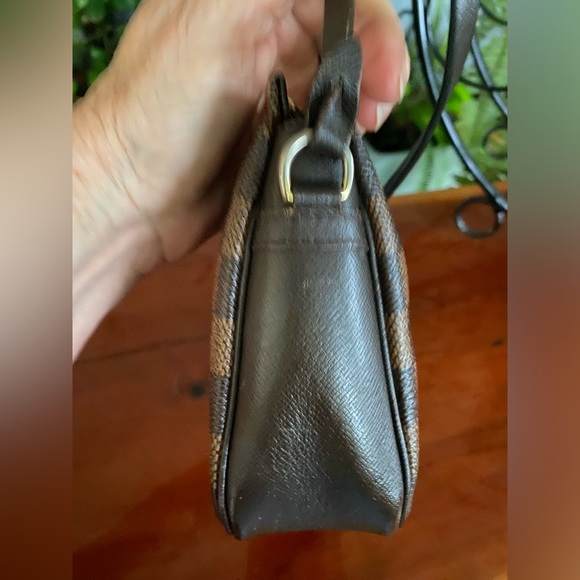 Louis Vuitton Damier Ebene Trousseau Makeup Pochette - Picture 3 of 11